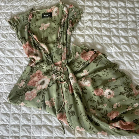 Reformation Gwyneth floral ruffle wrap midi dress - Picture 1 of 9